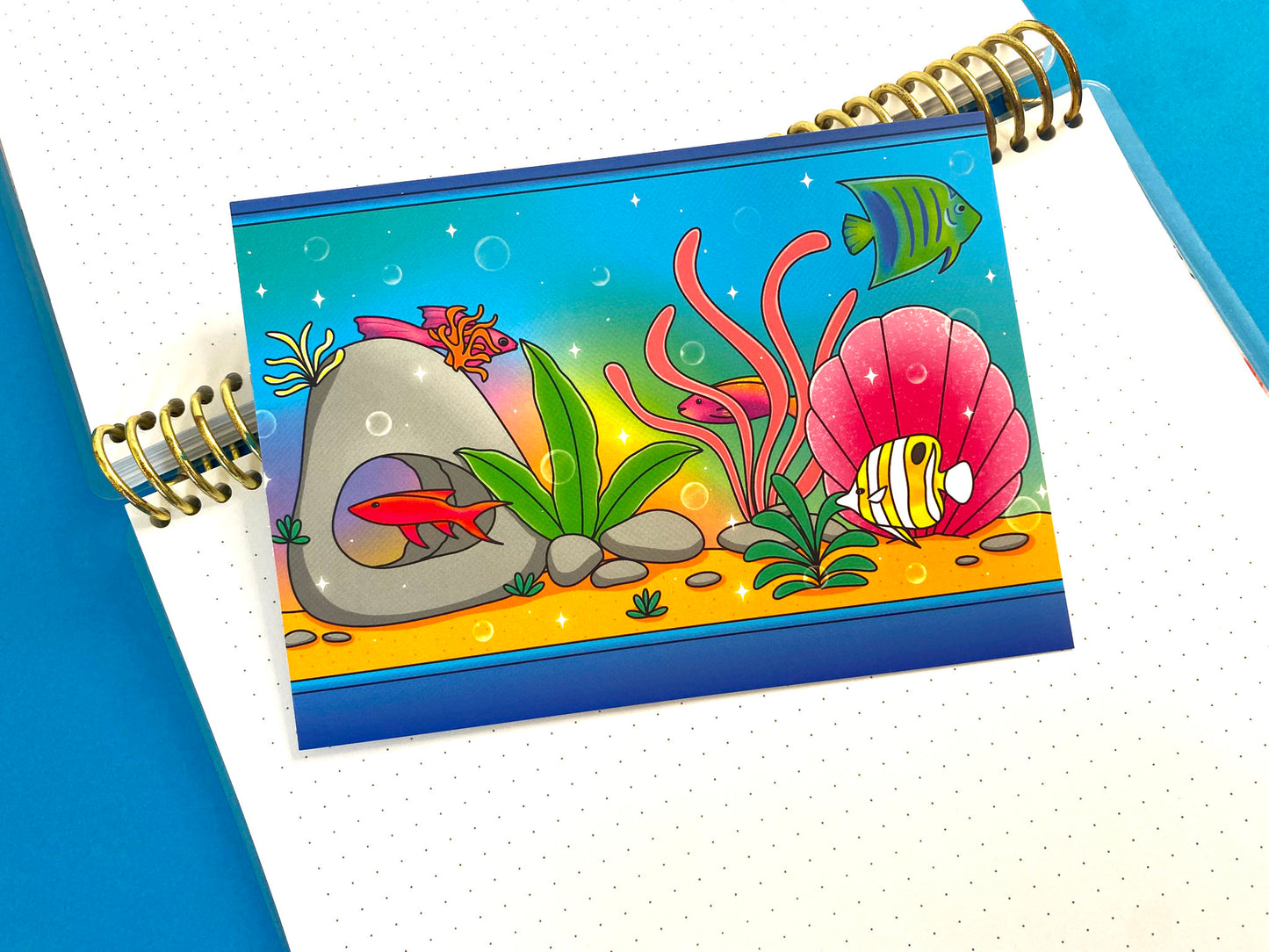 Nostalgic Fish Carte postale A6 / Art Print - Aquarium Coloré