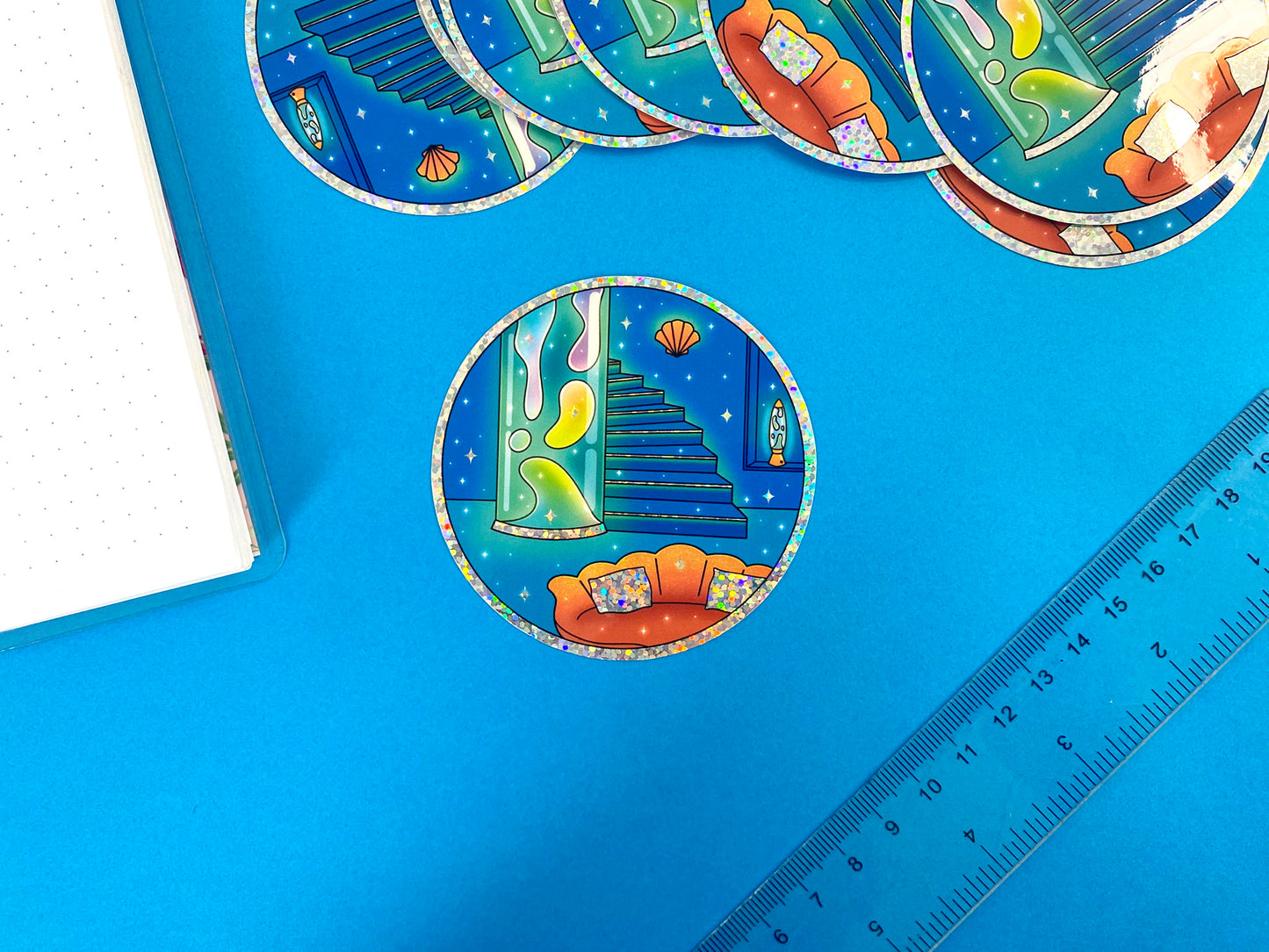 Nostalgic Fish Sticker holographique - Under the Sea Penthouse