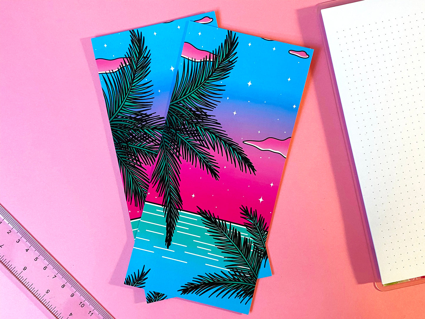 DL Postcard | Art Print Vaporwave | Palm Tree and Ocean | Pink and blue