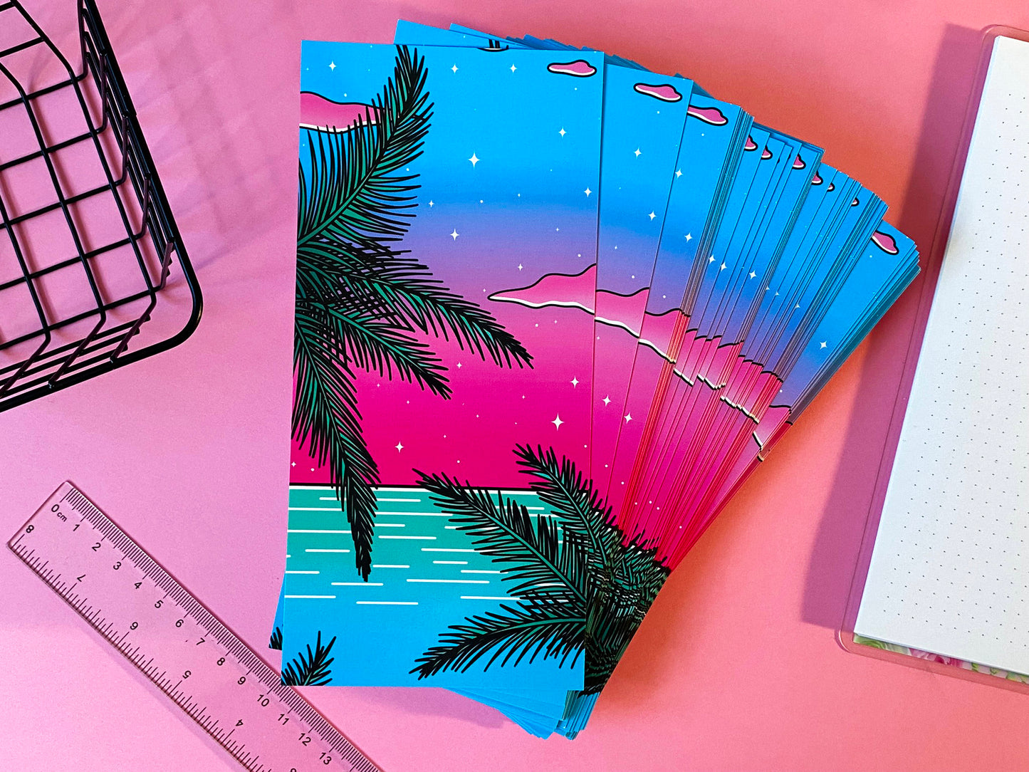 DL Postcard | Art Print Vaporwave | Palm Tree and Ocean | Pink and blue