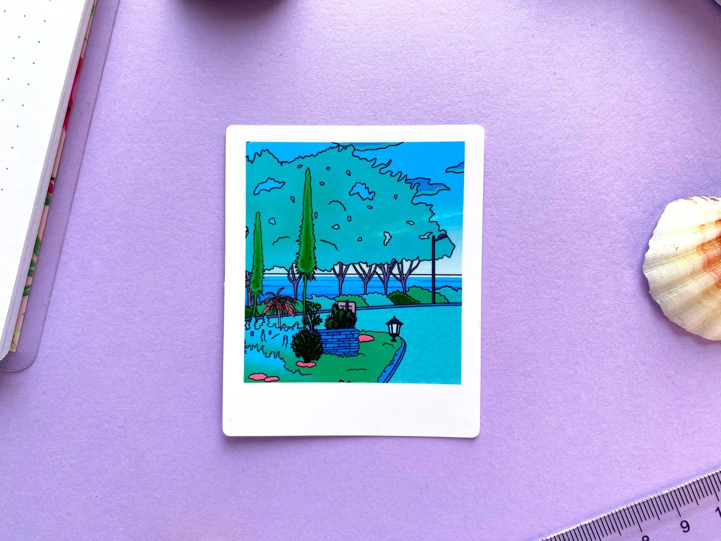 Sticker Waterproof Brillant - Polaroid "Promenade matinale dans le jardin" 